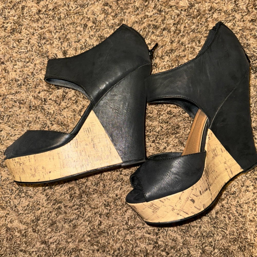 Madden Girl  Black Wedge Sandals